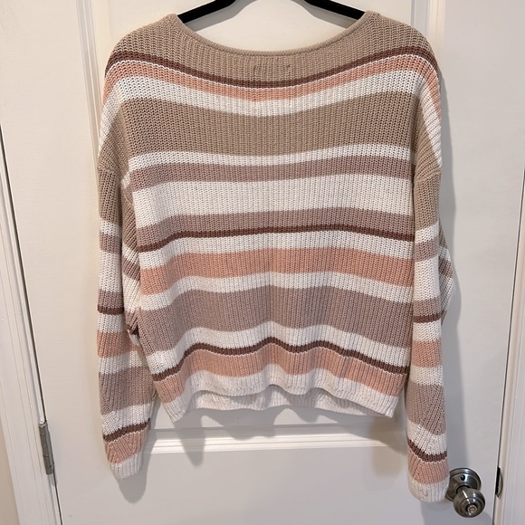 Abercrombie Sweetheart Neckline Sweater - Picture 4 of 4
